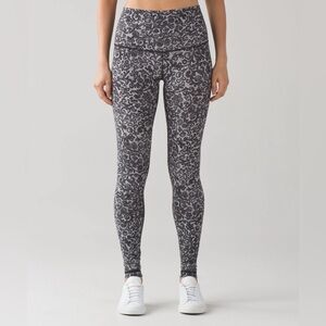 Lululemon Wunder Under Pant (Hi-Rise) Mini Cinder Lace White Black